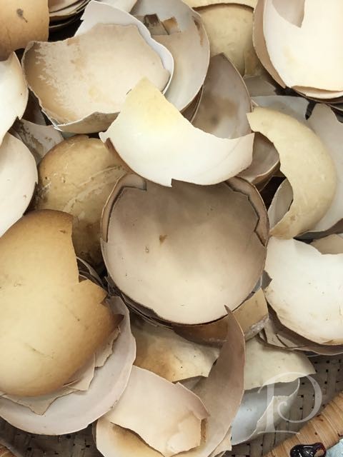 eggshells for Vietnamese lacquerware